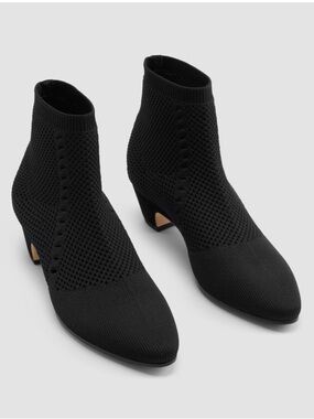 Eileen Fisher Black Purl Sock Bootie in size 6